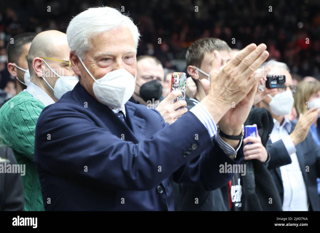 Massimo Zanetti (proprietario di Segafredo Virtus Bologna) durante la serie A1 campionato italiano LBA di basket partita Segafredo Virtus Bologna Vs. AIX Armani Exchange Olimpia Milano all'Arena Segafredo - Bologna, 10 aprile 2022 - Foto: Michele Nucci Foto Stock