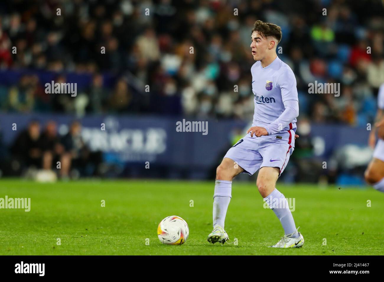 Pablo Martin Gavira 'Gavi' del FC Barcelona durante il campionato spagnolo la Liga partita di calcio tra Levante UD e FC Barcelona il 10 aprile 2022 allo stadio Ciutat de Valencia a Valencia, Spagna - Foto: Ivan Terron/DPPI/LiveMedia Foto Stock