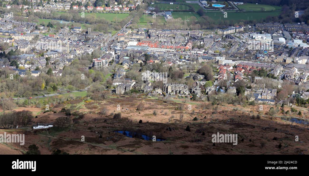 Vista aerea da Ilkley Moor del centro di Ilkley, West Yorkshire Foto Stock