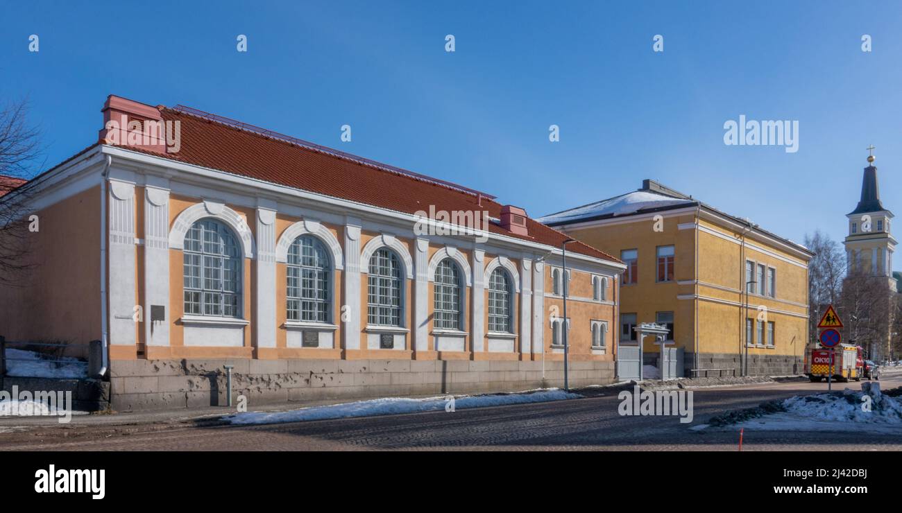 Lyseo Upper Secondary School (Lyseon Lukio) si trasferì nell'attuale edificio scolastico nel 1890. Questo edificio è in stile neoclassico ed è stato progettato da Carl Foto Stock