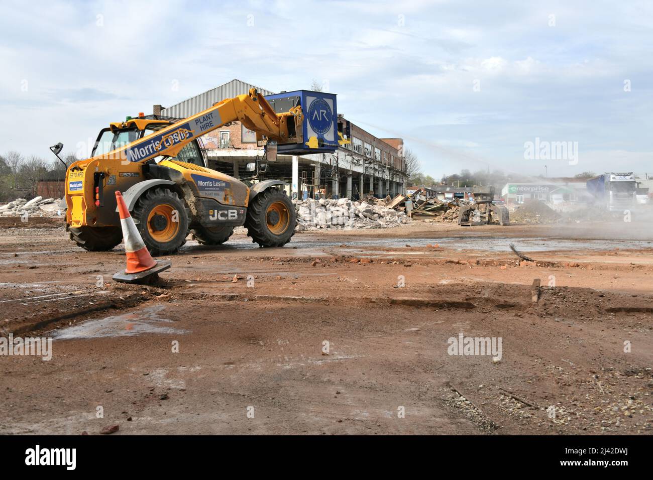 Demolizione in corso dell'ex Sinter GKN presso la Crossfield Road Industrial Estate di Lichfield Staffordshire Foto Stock