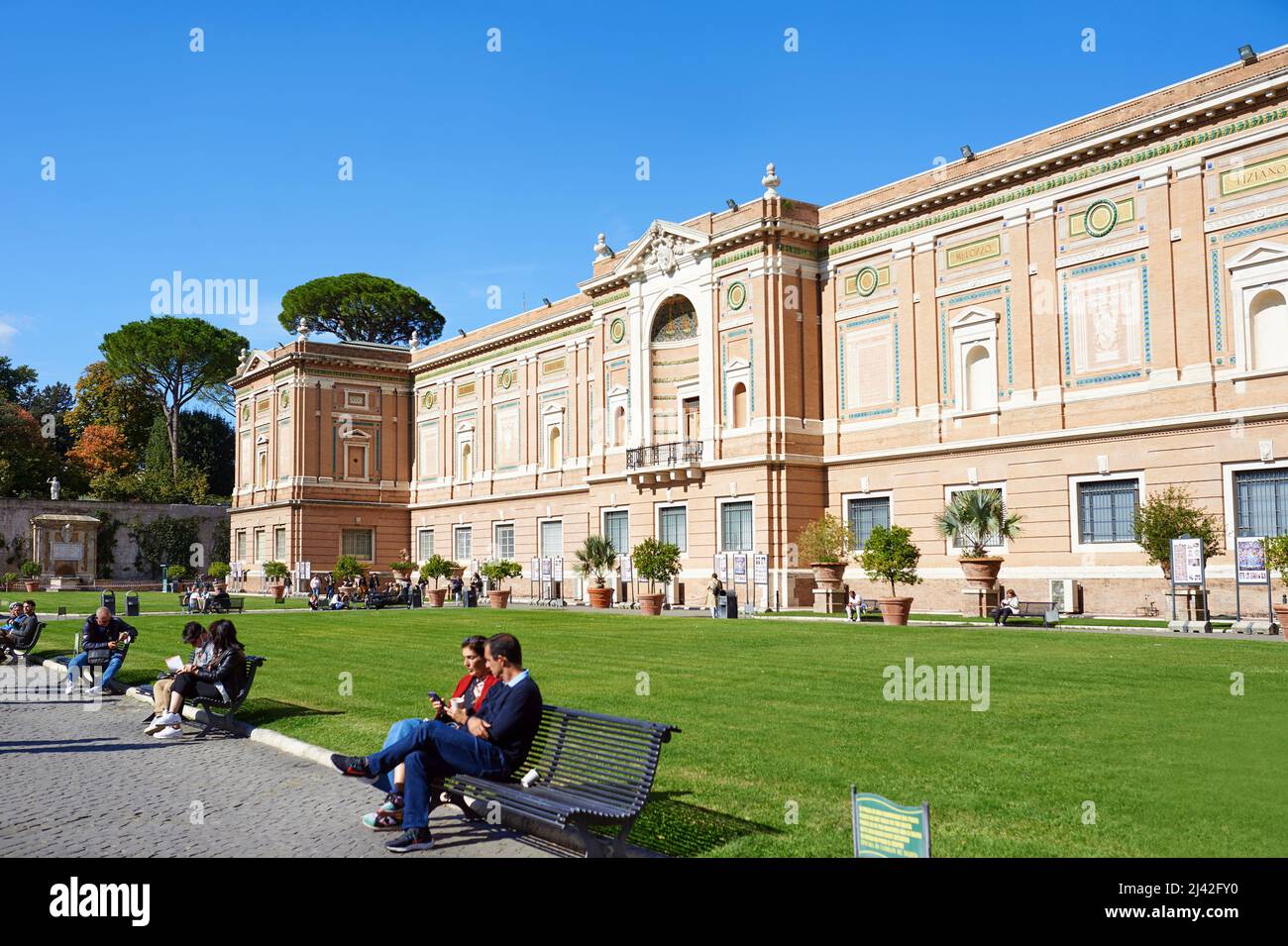 Vaticano, Italia - 16 ottobre 2021: Vista sui giardini Vaticani Foto Stock