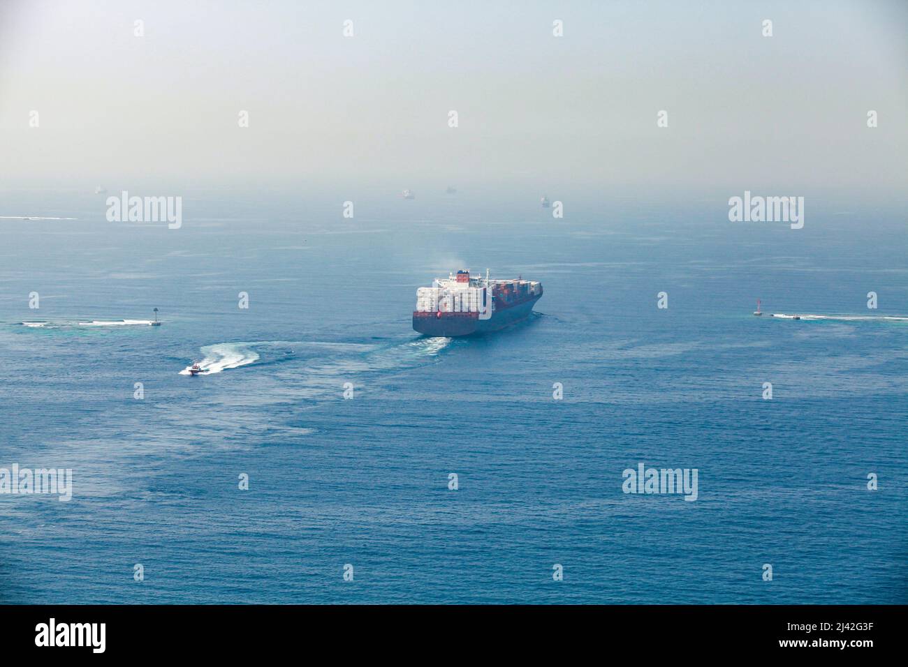 La nave Container naviga sul Mar Rosso. Arabia Saudita Foto Stock