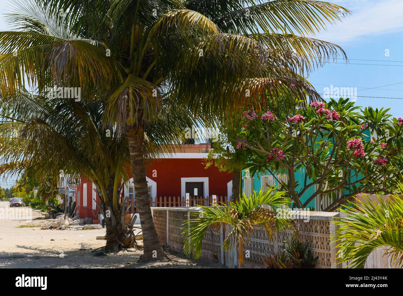 Piccola cittadina balneare di Chuburna, costa dello Yucatan, Messico Foto Stock
