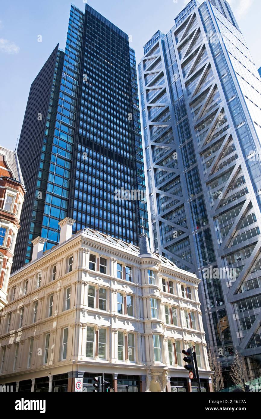 Un edificio alto di Bishopsgate Plaza che sorge sopra 150 appartamenti Bishopsgate nella City of London Inghilterra UK 2022 KATHY DEWITT Foto Stock Un edificio alto di Bishopsgate Plaza che sorge sopra 150 appartamenti Bishopsgate nella City of London Inghilterra UK 2022 KATHY DEWITT Foto Stock