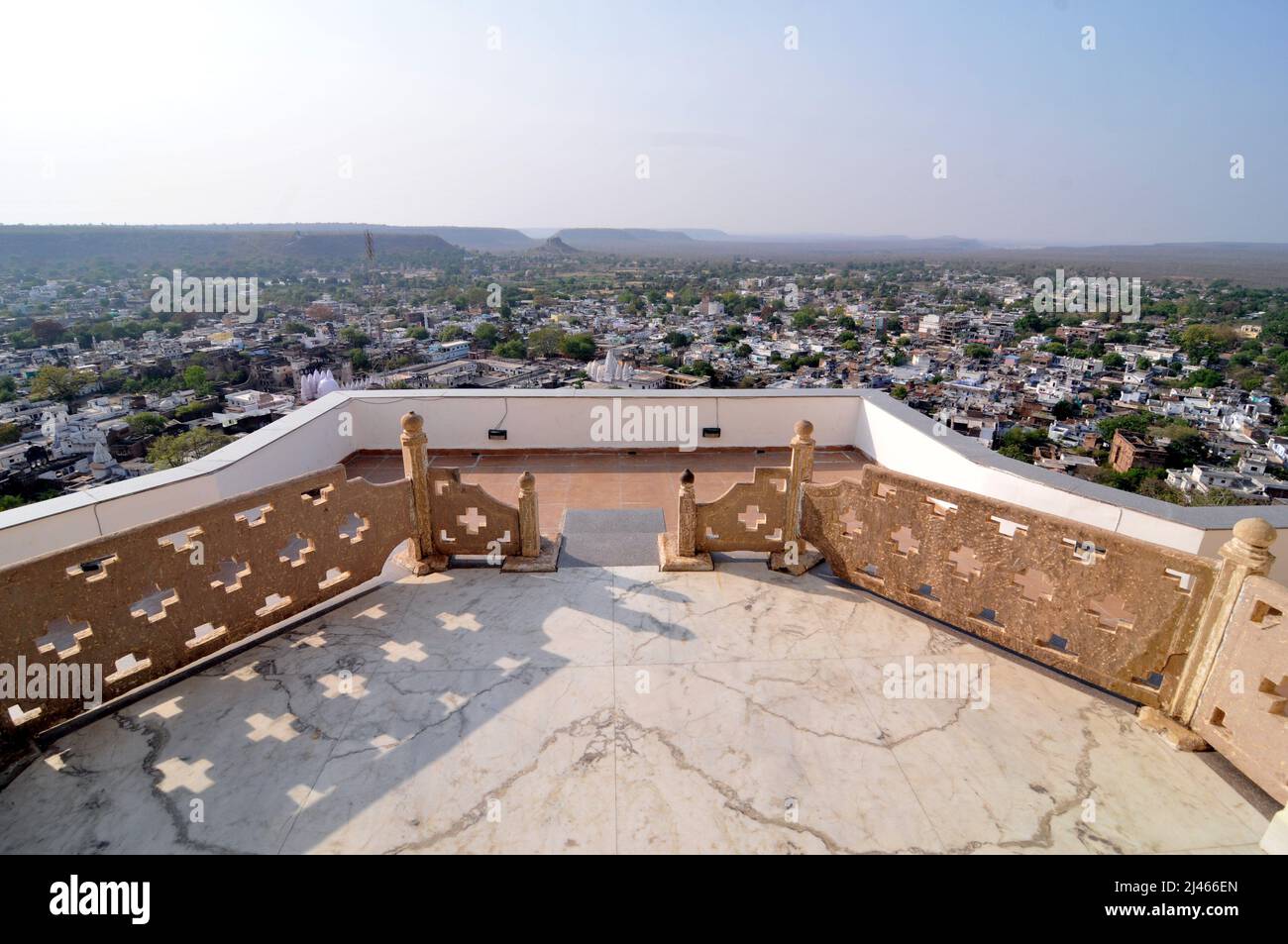 Chanderi Heritage City, India. 12th Apr 2022. Vista dall'Hotel a Chanderi Heritage City, a Chanderi Madhya Pradesh, India il 12 aprile 2022. (Foto di Ravi Barr/Sipa USA) Credit: Sipa USA/Alamy Live News Foto Stock