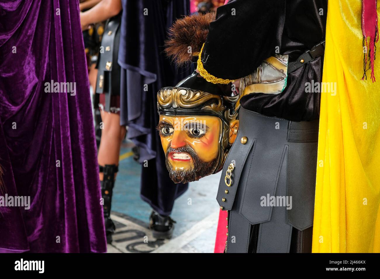 BOAC, Filippine - Aprile 2022: Partecipanti al Festival dei Moriones tenutosi durante la settimana Santa in BOAC il 11 Aprile 2022 a Marinduque, Filippine. Foto Stock