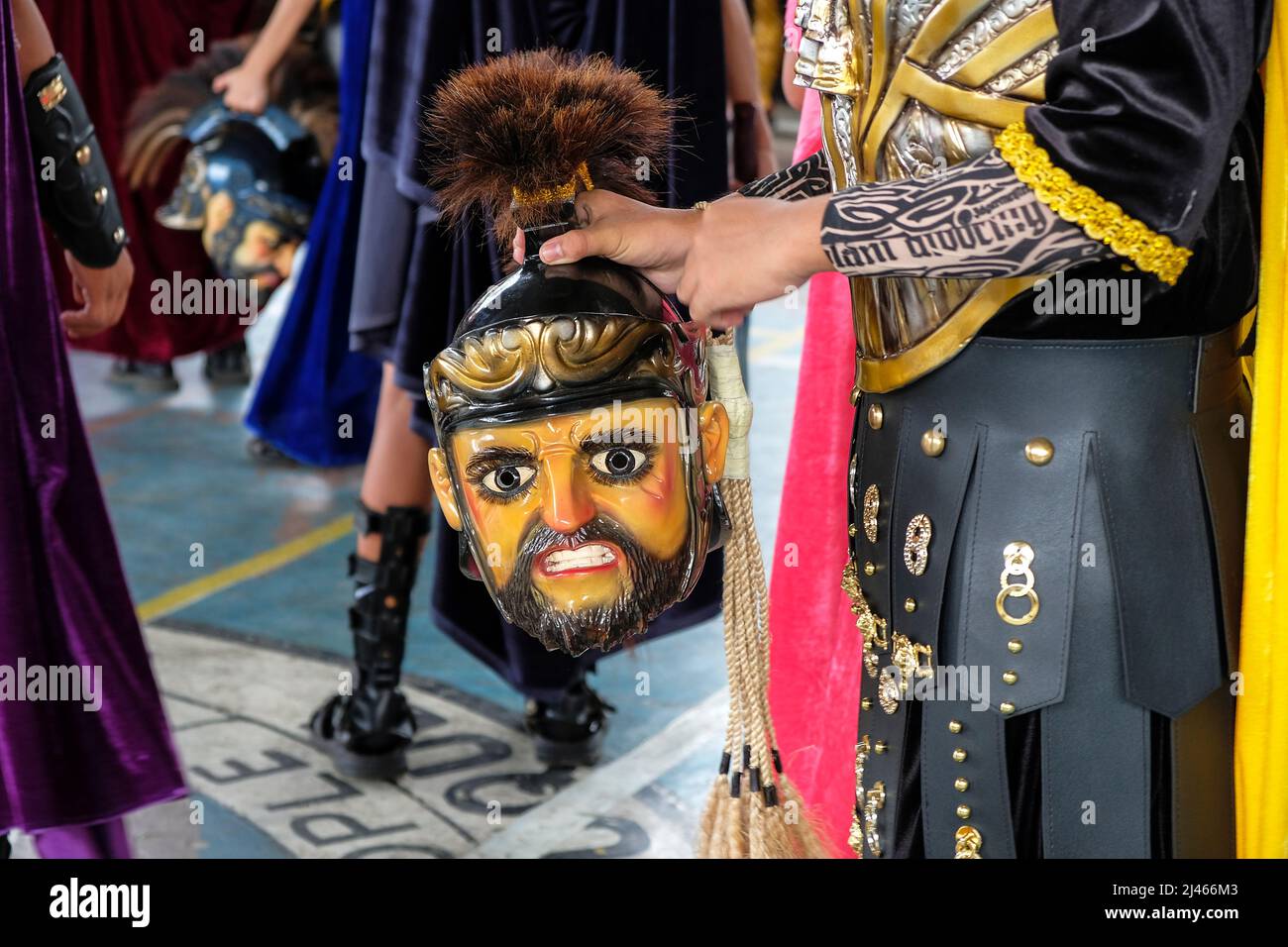 BOAC, Filippine - Aprile 2022: Partecipanti al Festival dei Moriones tenutosi durante la settimana Santa in BOAC il 11 Aprile 2022 a Marinduque, Filippine. Foto Stock