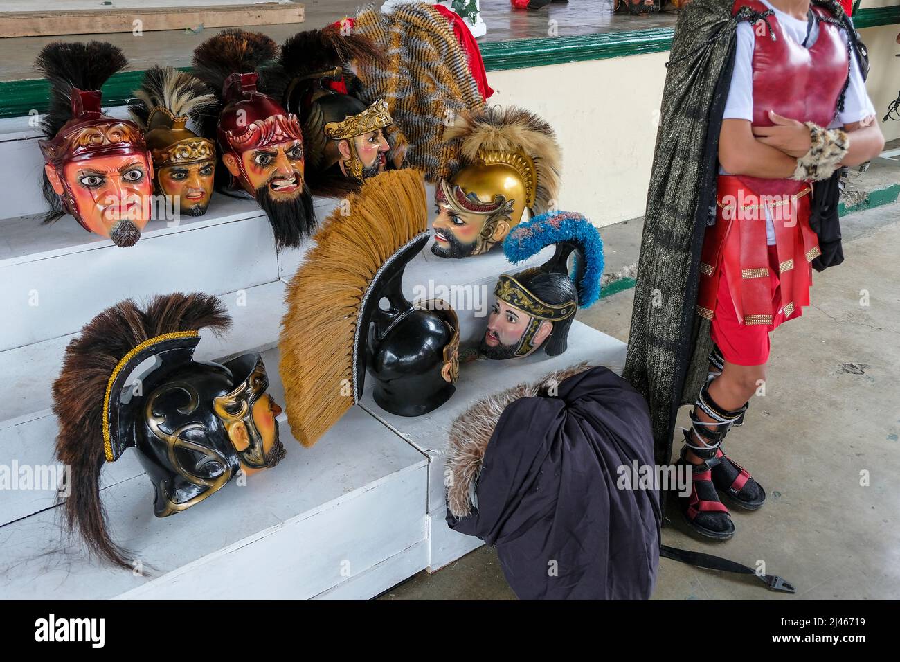 BOAC, Filippine - Aprile 2022: Un partecipante al Festival Moriones che si tiene durante la settimana Santa in BOAC il 11 Aprile 2022 a Marinduque, Filippine. Foto Stock