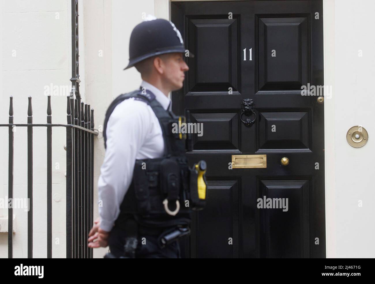 Londra, Regno Unito. 12th Apr 2022. Il primo Ministro, Boris Johnson sua moglie Carrie, e il Cancelliere Rishi Sunak hanno ricevuto oggi multe come un ripagamento dell'inchiesta di polizia sullo scandalo Partygate. Credit: Karl Black/Alamy Live News Foto Stock