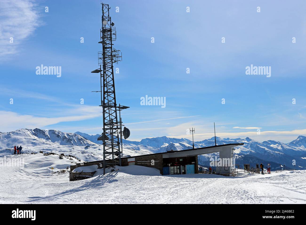 Transmitter Mast Paterkofel, vicino al ristorante Gipfelstube, Innsbruck-Igls, Alpi austriache Foto Stock