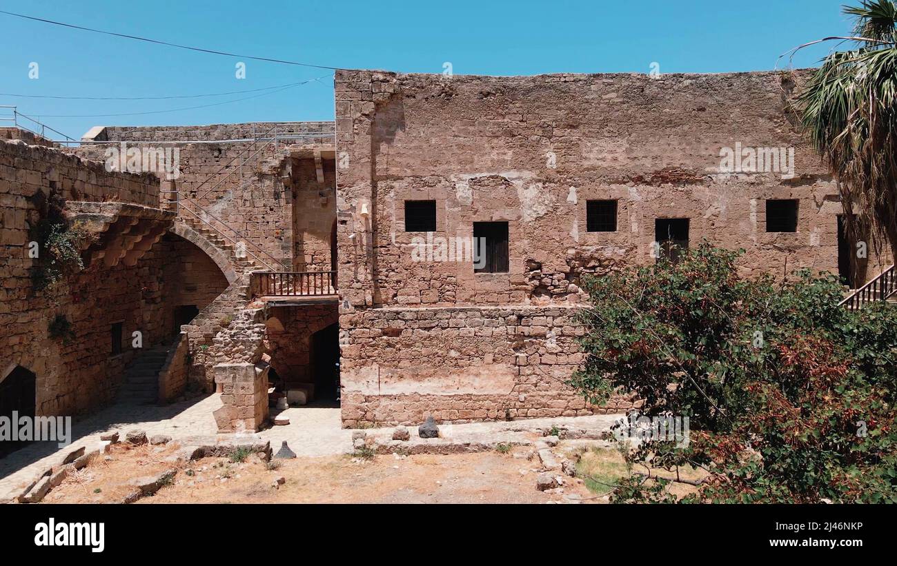 Kyrenia Castello edificio medievale e storico porto vecchio a Kyrenia, Nord Cipro Foto Stock