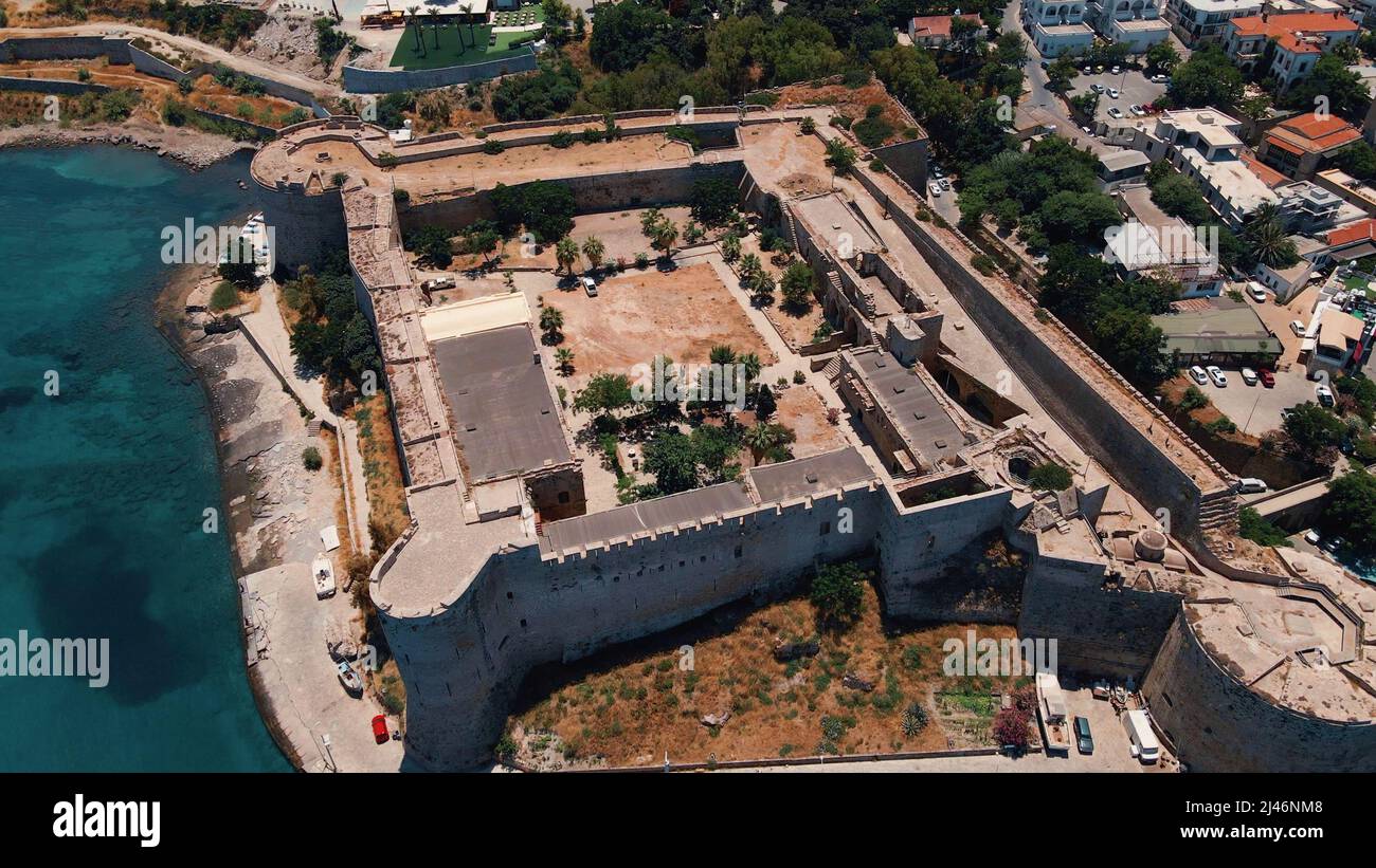 Kyrenia Castello edificio medievale e storico porto vecchio a Kyrenia, Nord Cipro Foto Stock