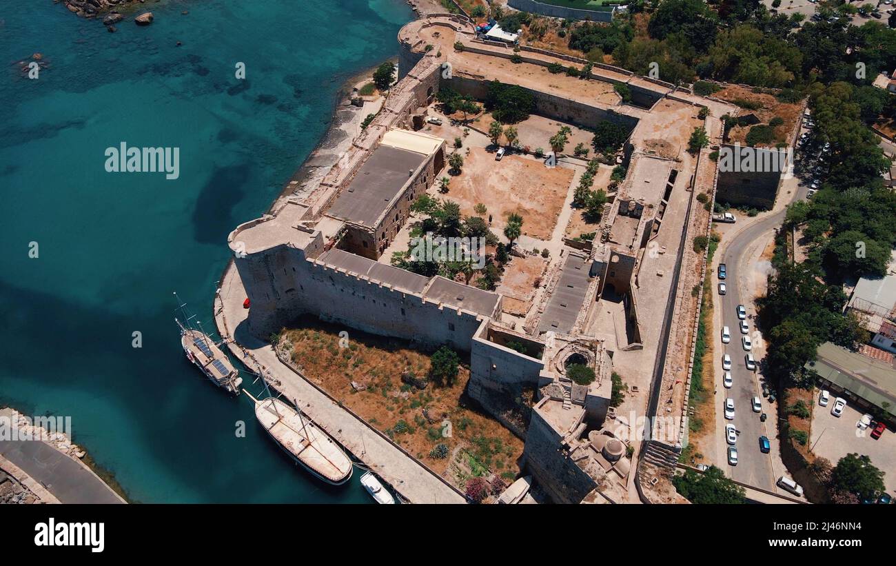 Kyrenia Castello edificio medievale e storico porto vecchio a Kyrenia, Nord Cipro Foto Stock