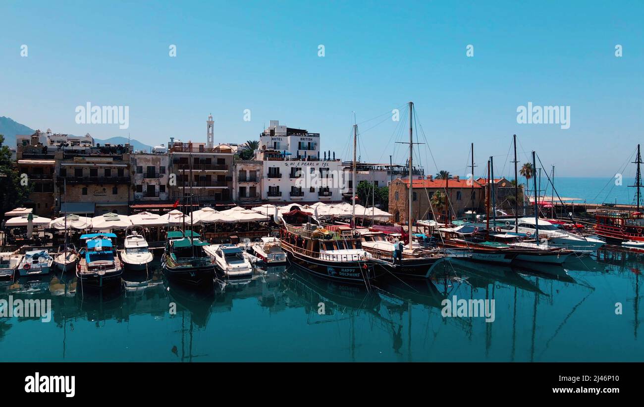 Kyrenia Castello edificio medievale e storico porto vecchio a Kyrenia, Nord Cipro Foto Stock