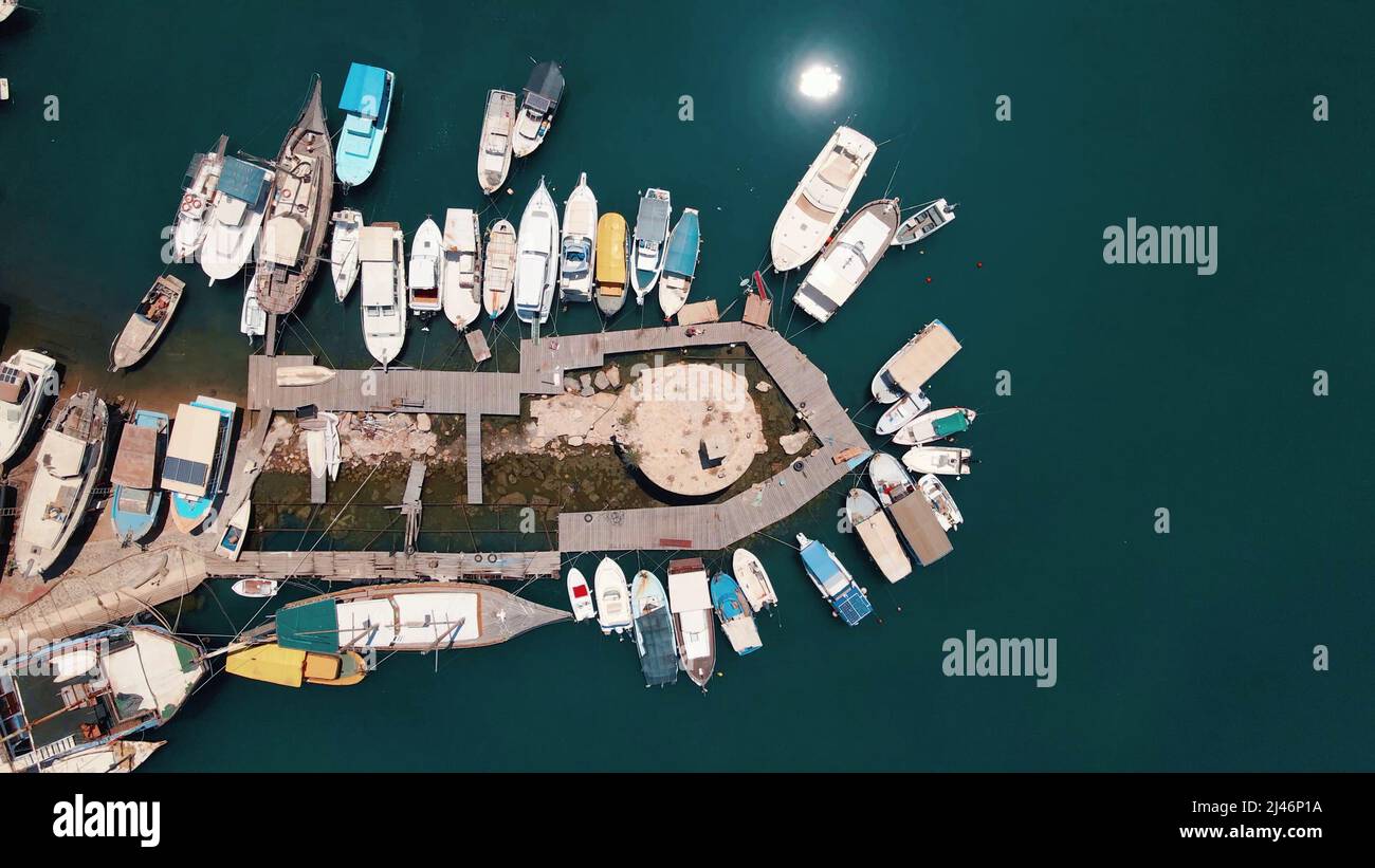 Kyrenia Castello edificio medievale e storico porto vecchio a Kyrenia, Nord Cipro Foto Stock