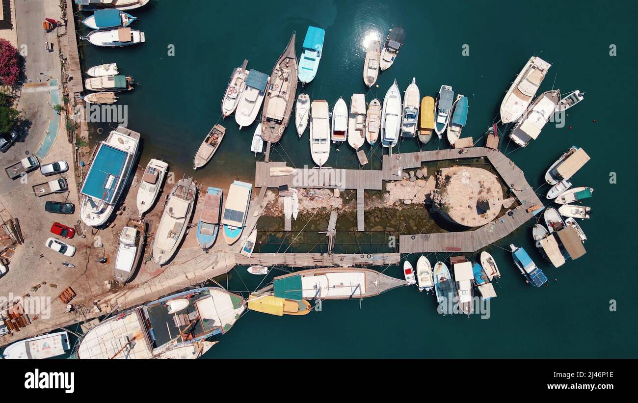 Kyrenia Castello edificio medievale e storico porto vecchio a Kyrenia, Nord Cipro Foto Stock