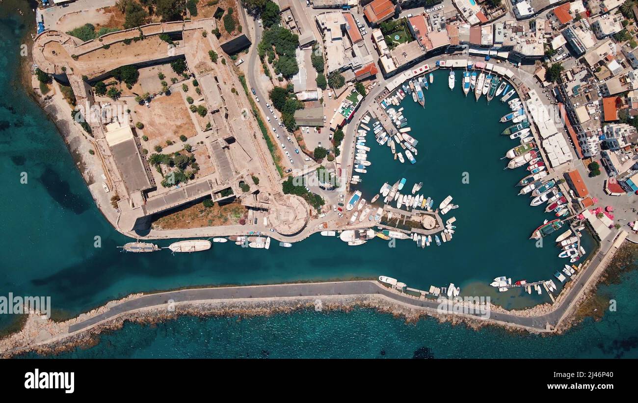 Kyrenia Castello edificio medievale e storico porto vecchio a Kyrenia, Nord Cipro Foto Stock
