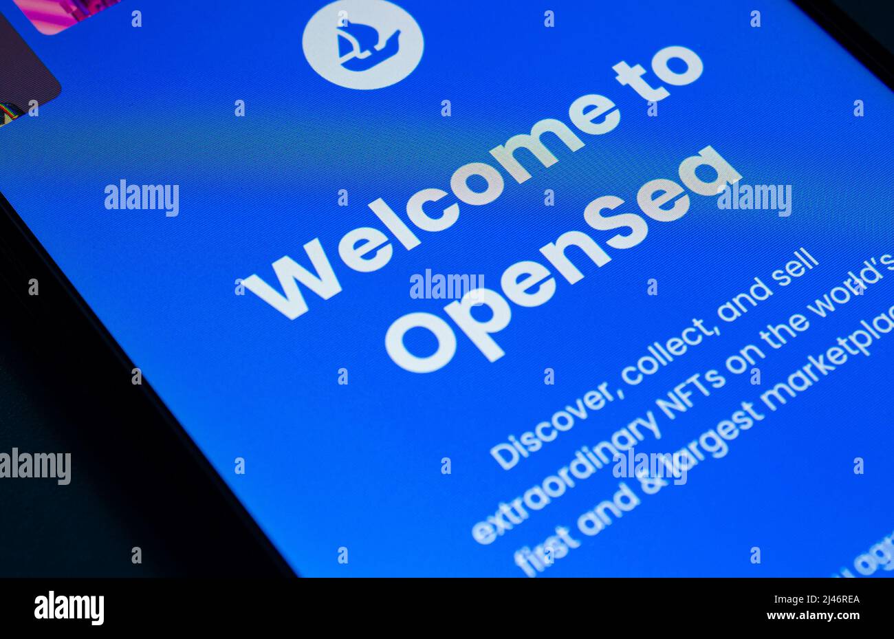 Applicazione mobile OpenSea sullo schermo dello smartphone. Afyonkarahisar, Turchia - 5 aprile 2022. Foto Stock