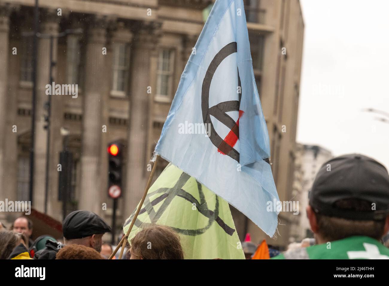 Londra, Regno Unito. 12th Apr 2022. Extinction Rebellion Protesters in the City of London Credit: Ian Davidson/Alamy Live News Foto Stock