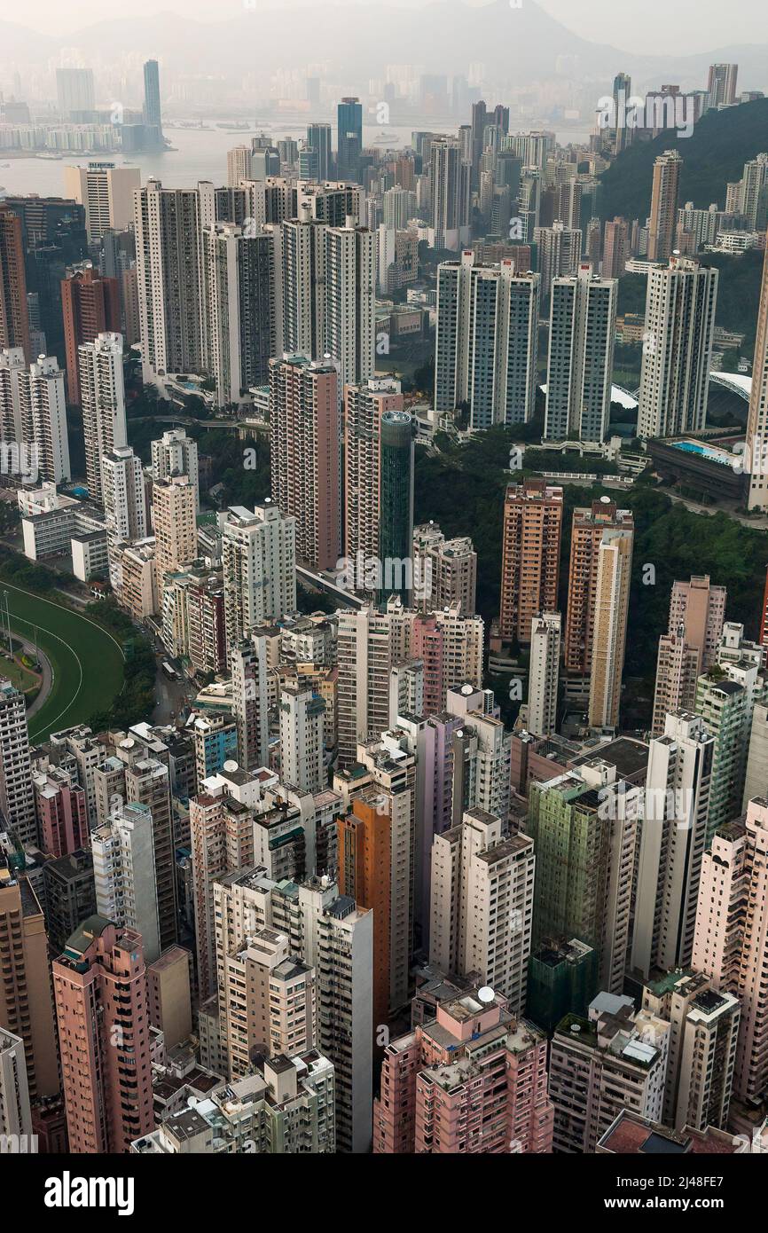 Vista aerea della Happy Valley da un piano superiore della cima, un edificio di appartamenti alto livello; Hong Kong Island, 2007 Foto Stock