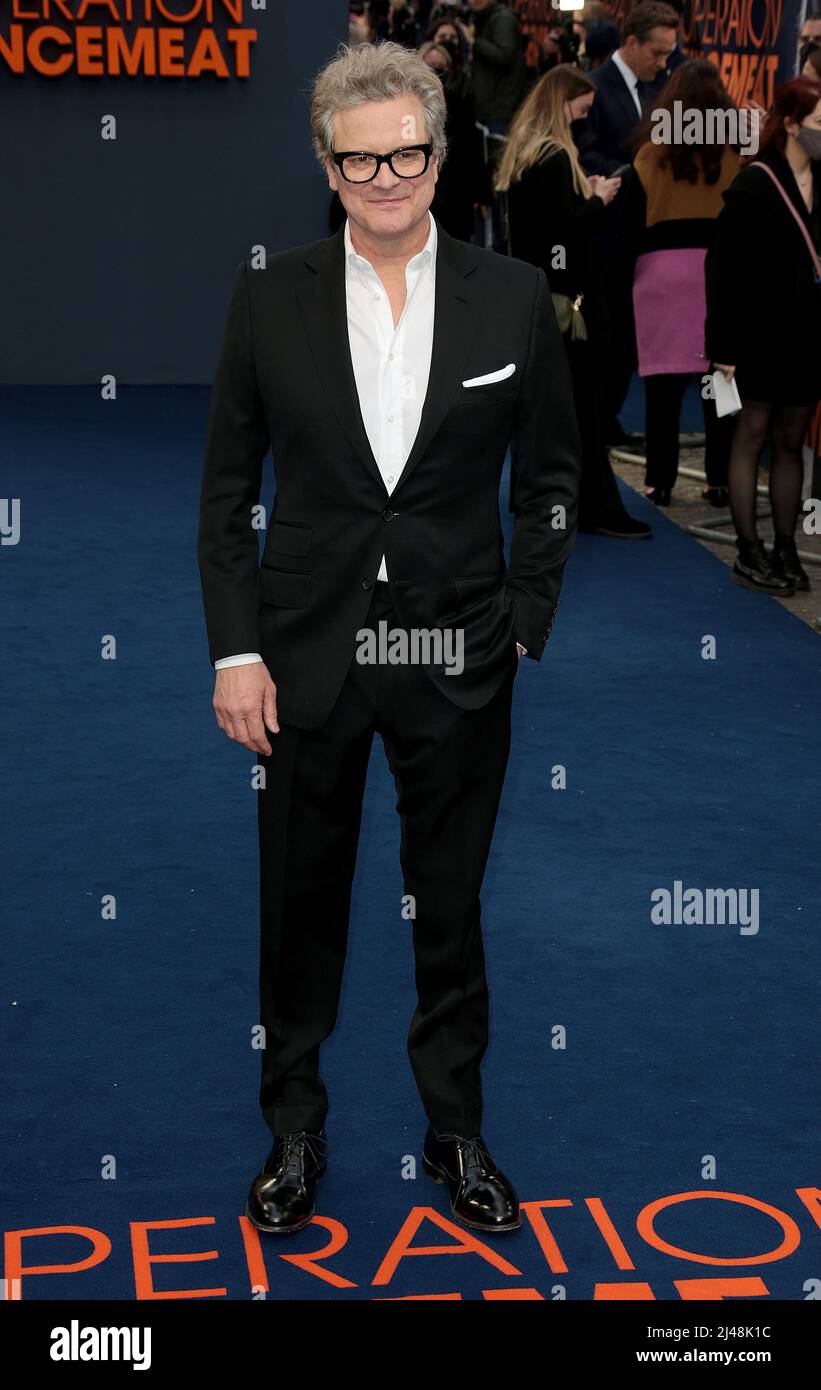 12 aprile 2022 - Londra, Inghilterra, Regno Unito - Colin Firth che partecipa alla prima del film di Operation mincemeat UK, Curzon Mayfair Foto Stock