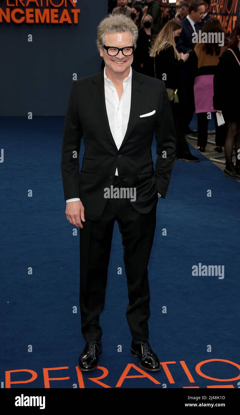 12 aprile 2022 - Londra, Inghilterra, Regno Unito - Colin Firth che partecipa alla prima del film di Operation mincemeat UK, Curzon Mayfair Foto Stock