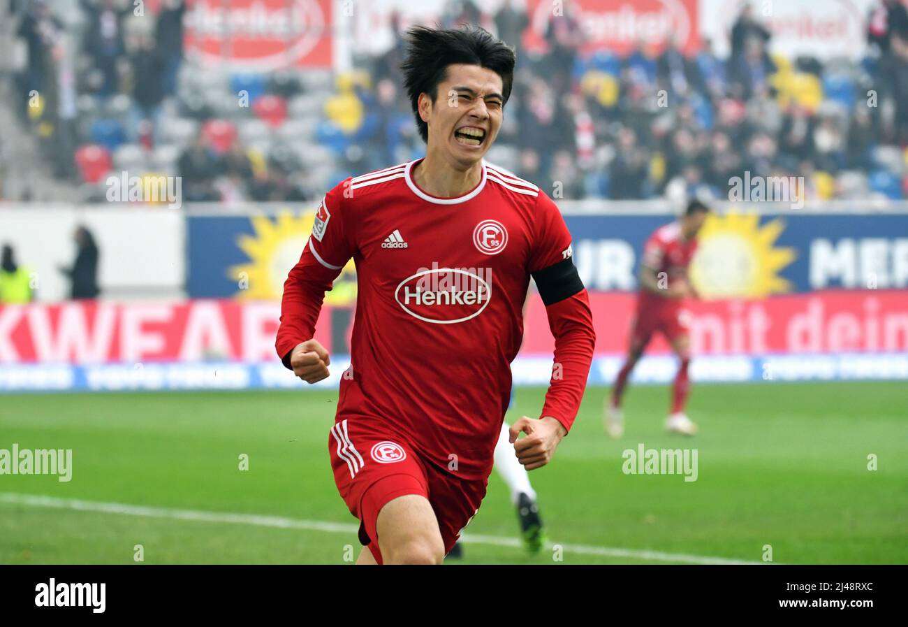 2. Bundesliga, Merkur-Spiel-Arena Düsseldorf: Fortuna Düsseldorf vs FC Hansa Rostock; Ao Tanaka festeggia dopo aver segnato Foto Stock