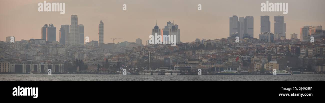 La costa di Besiktas, il lato europeo di Istanbul. Foto Stock