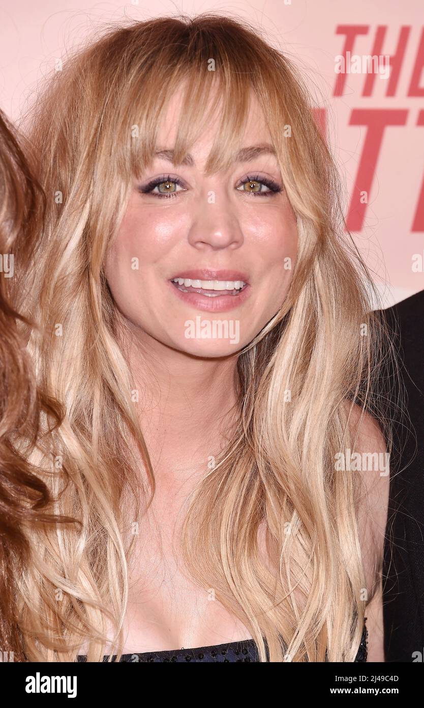 WEST HOLLYWOOD, CA - 12 APRILE: Kaley Cuoco partecipa alla Los Angeles Season 2 Premiere della HBO Max Original Series "The Flight Attendant" al Pacific Design Center il 12 aprile 2022 a West Hollywood, California. Credit: Jeffrey Mayer/JTMPhotos/MediaPunch Foto Stock