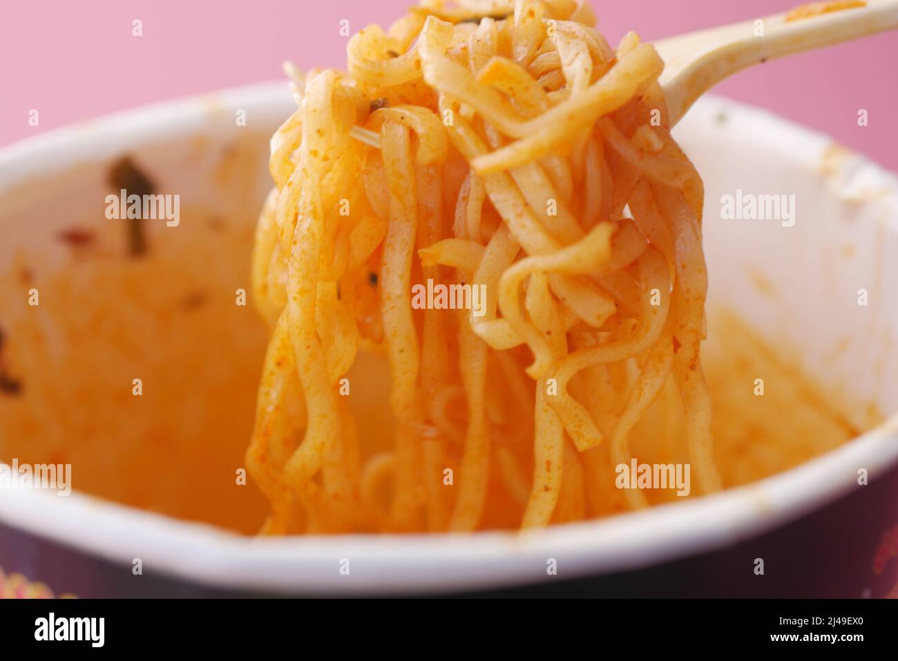 cottura immediata dei tagliatelle da vicino Foto Stock