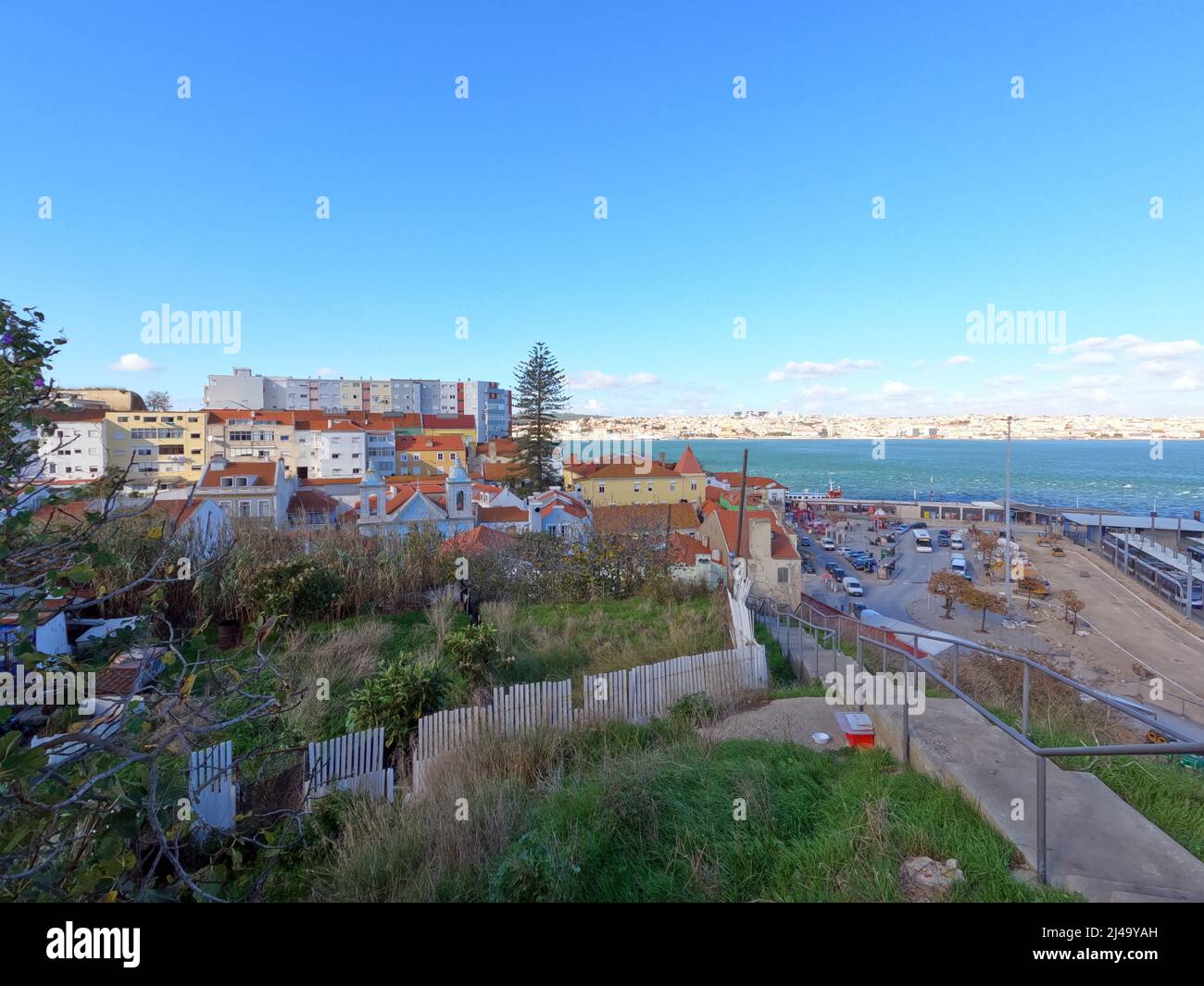 Cacilhas nel comune di Almada, area metropolitana di Lisbona, Portogallo, Europa Foto Stock
