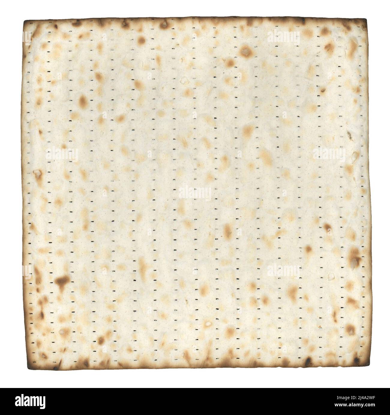 Matzah Ebreo pane non lievitato non fermentato cibo cotto isolato su sfondo bianco Foto Stock