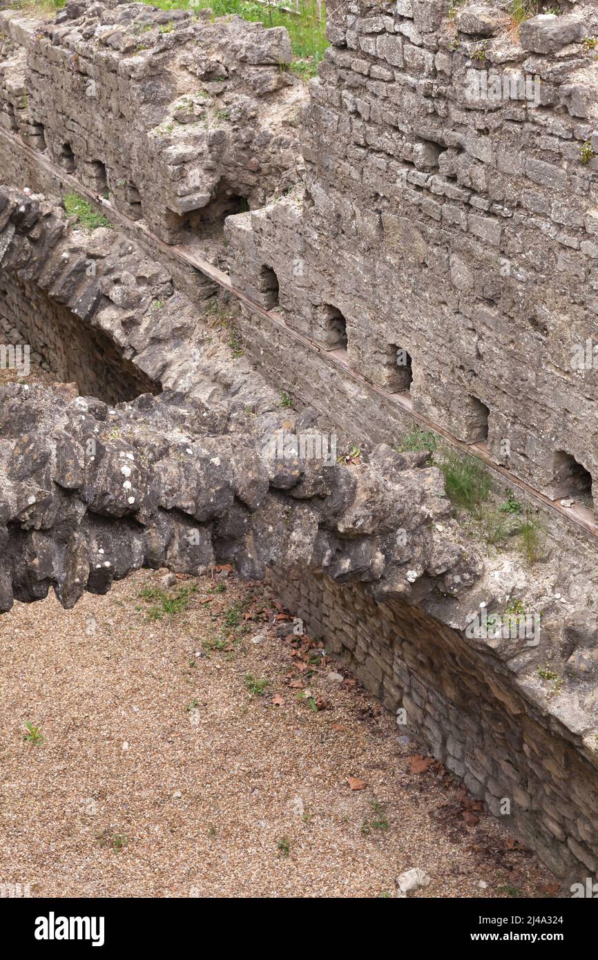 Fortificazioni in pietra rovinata, mura della città di Southampton, è una sequenza di strutture difensive costruite intorno alla città nel sud dell'Inghilterra Foto Stock