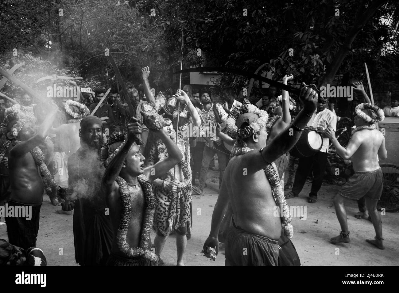 Festa di Lal Kach celebrata in Bangladesh. La comunità indù ha partecipato al festival annuale Lal Kach (vetro rosso) a Narayangonj, Bangladesh su noi Foto Stock