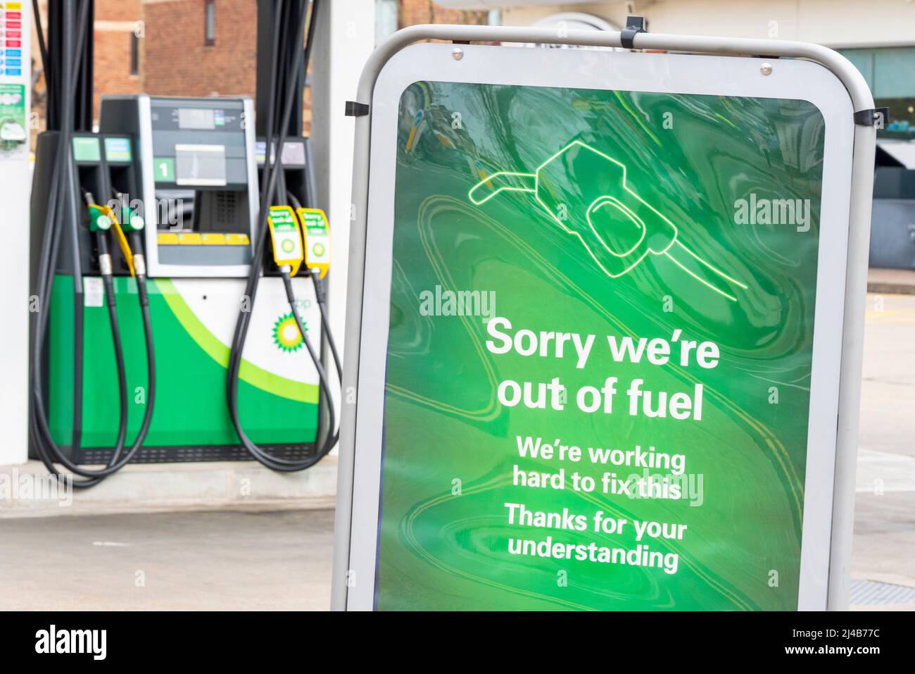 Azione di protesta da estinzione la ribellione ai depositi di carburante nella zona ha influenzato le forniture di pignoramenti. Un garage BP a Southend, Essex, è vuoto Foto Stock