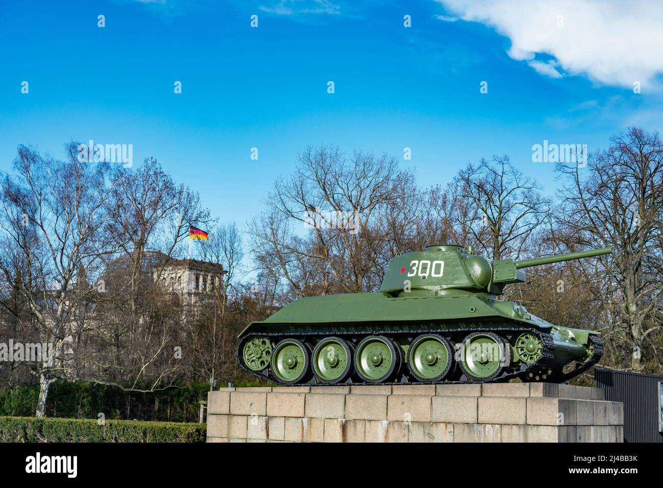 T-34 Tank al Memoriale di guerra sovietico di Berlino, Germania Foto Stock