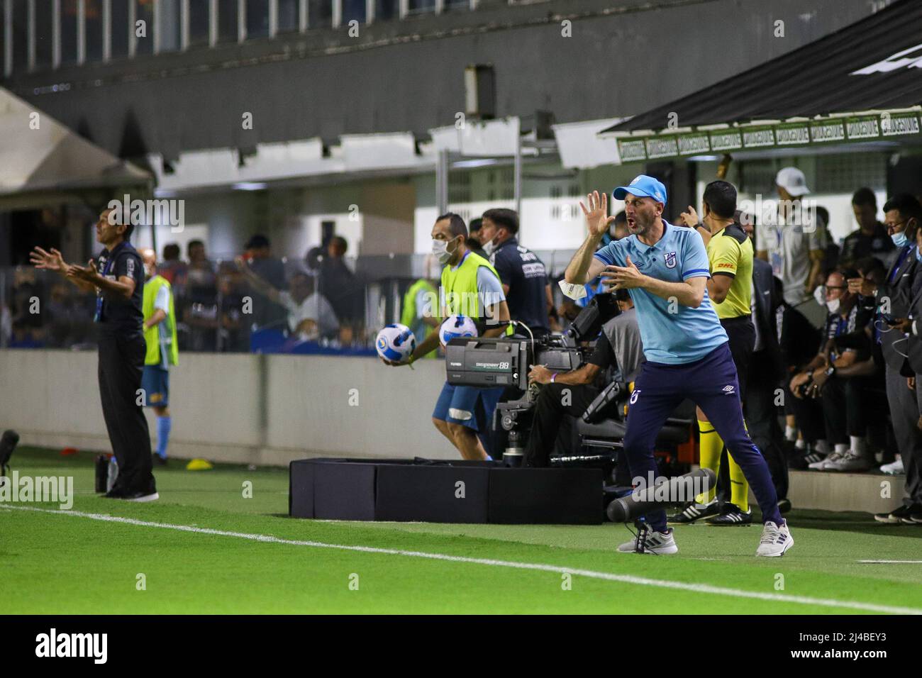 Santos, Brasile. 13th Apr 2022. SP - Santos - 04/13/2022 - SUDAMERICA 2022, SANTOS X U.CATOLICA (EQU) Foto: Fernanda Luz/AGIF Credit: AGIF/Alamy Live News Foto Stock