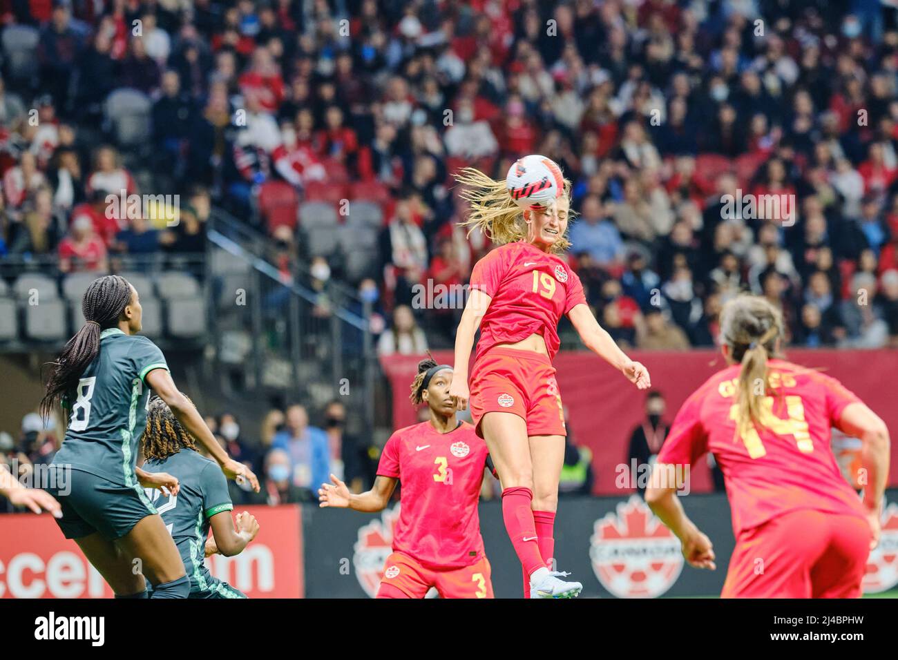 Vancouver, British Columbia, Canada. 8th aprile 2022. Jordyn Huitema del Team Canada durante la prima Festa Nazionale delle Donne del Canada Soccer Foto Stock