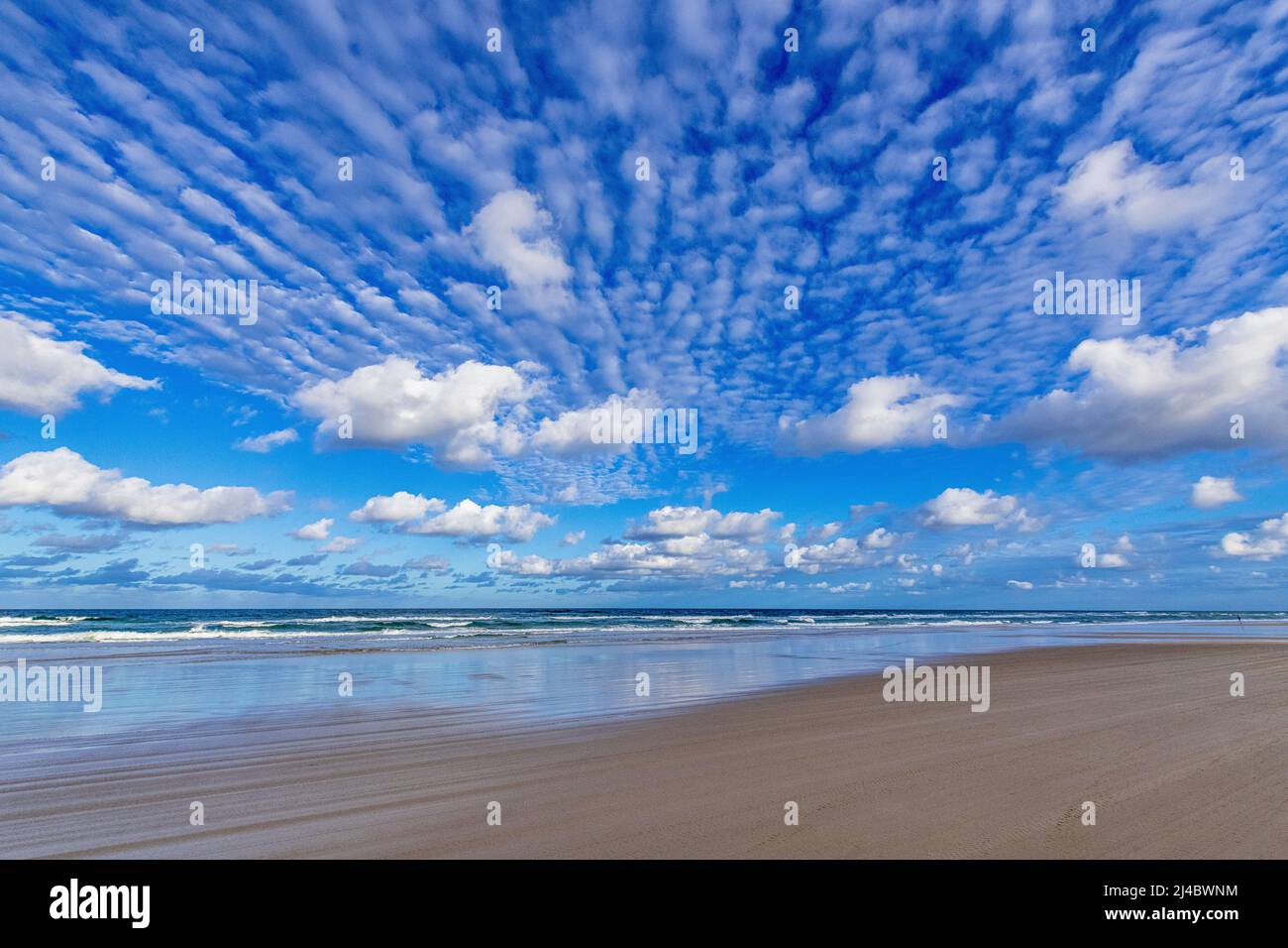 75 miglia di spiaggia su Fraser Island, Queensland, Australia Foto Stock