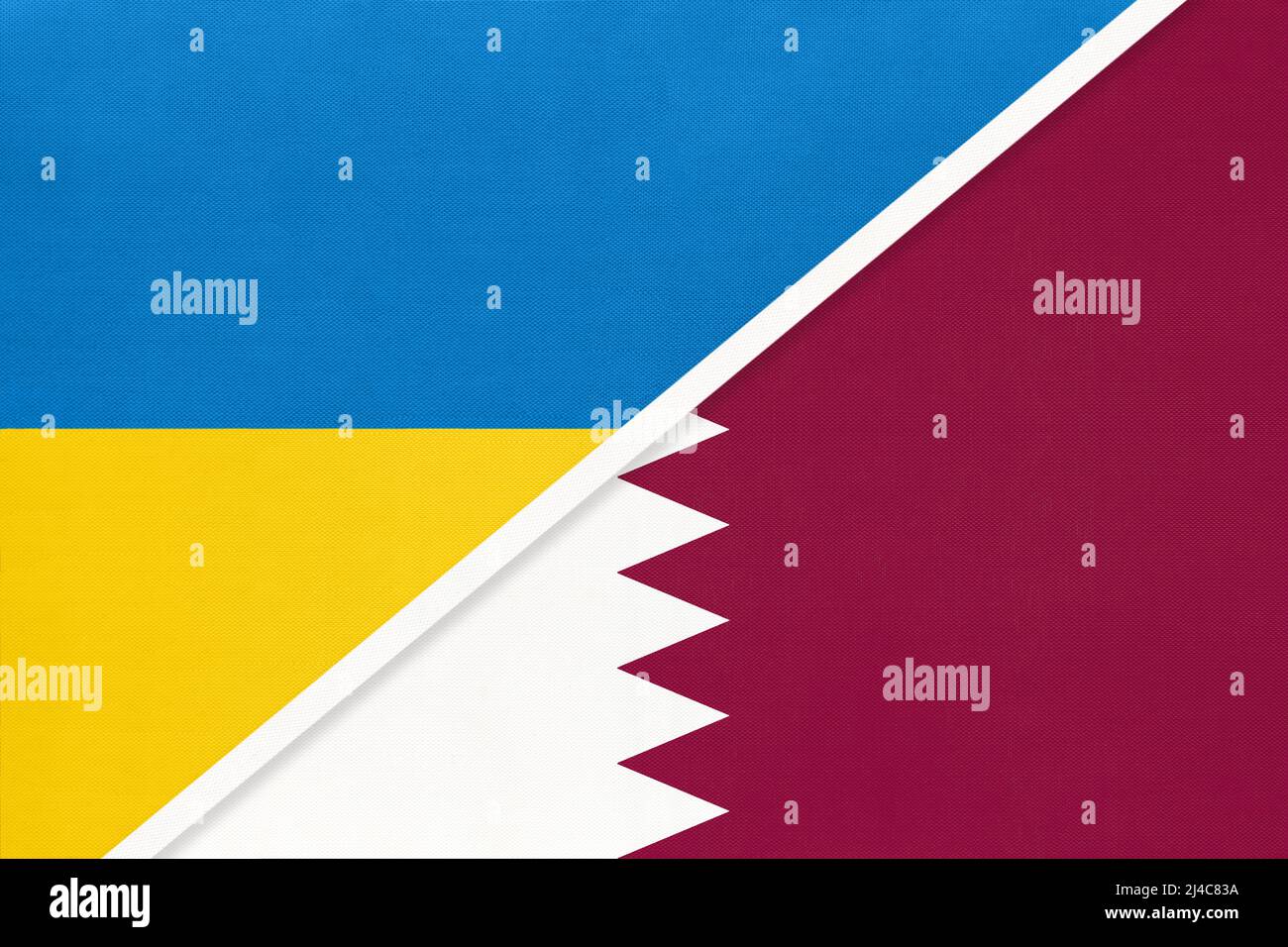 Ucraina e Qatar, simbolo del paese. Bandiera Ucraina vs Qatar nazionale. Relazioni e partnership tra due paesi. Foto Stock
