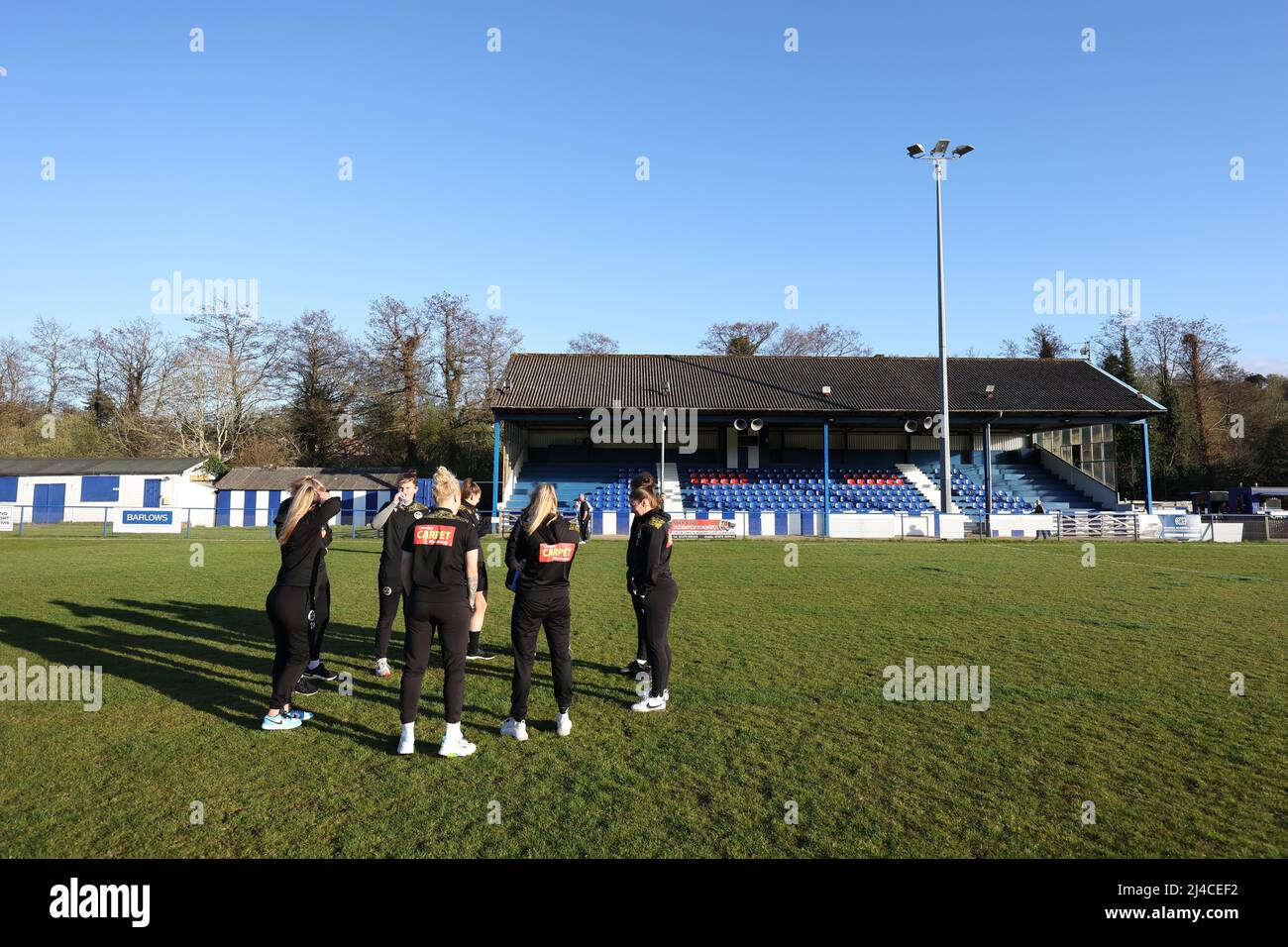 Vista generale dello stadio Hanbury Park di Haywards Heath prima della partita della fa Women's National League Southern Premier tra Crawley Wasps e Gillingham a . 13th aprile 2022 Foto Stock