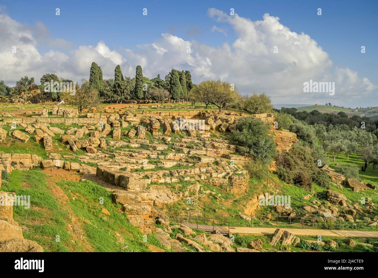 Porta V, Parco Archeologico Valle dei Templi, Agrigento, Sicilia, Italia  Foto stock - Alamy