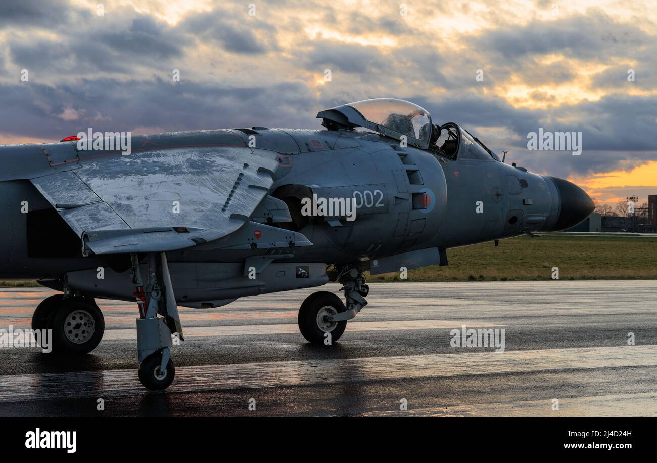 Ex Royal Navy Sea Harrier FA2 alla RAF Church Fenton, Yorkshire, Regno Unito Foto Stock