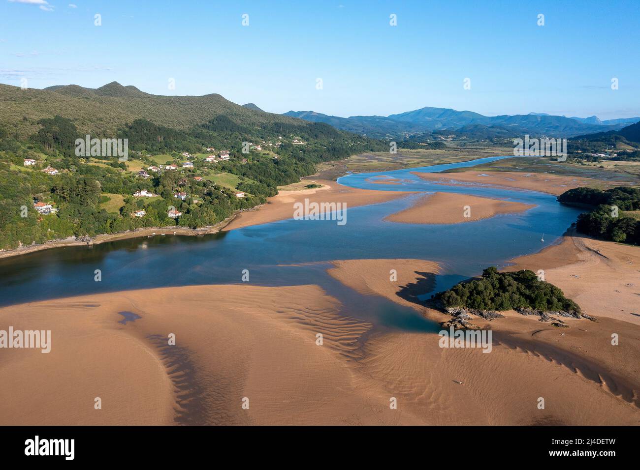 Riserva della biosfera dell'estuario di Urdaibai, estuario del fiume Oka, regione di Gernika-Lumo, provincia di Biscay, Paesi Baschi, Spagna Foto Stock