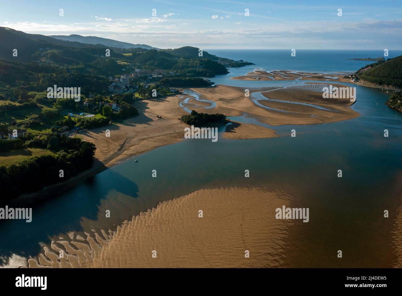 Riserva della biosfera dell'estuario di Urdaibai, estuario del fiume Oka, regione di Gernika-Lumo, provincia di Biscay, Paesi Baschi, Spagna Foto Stock
