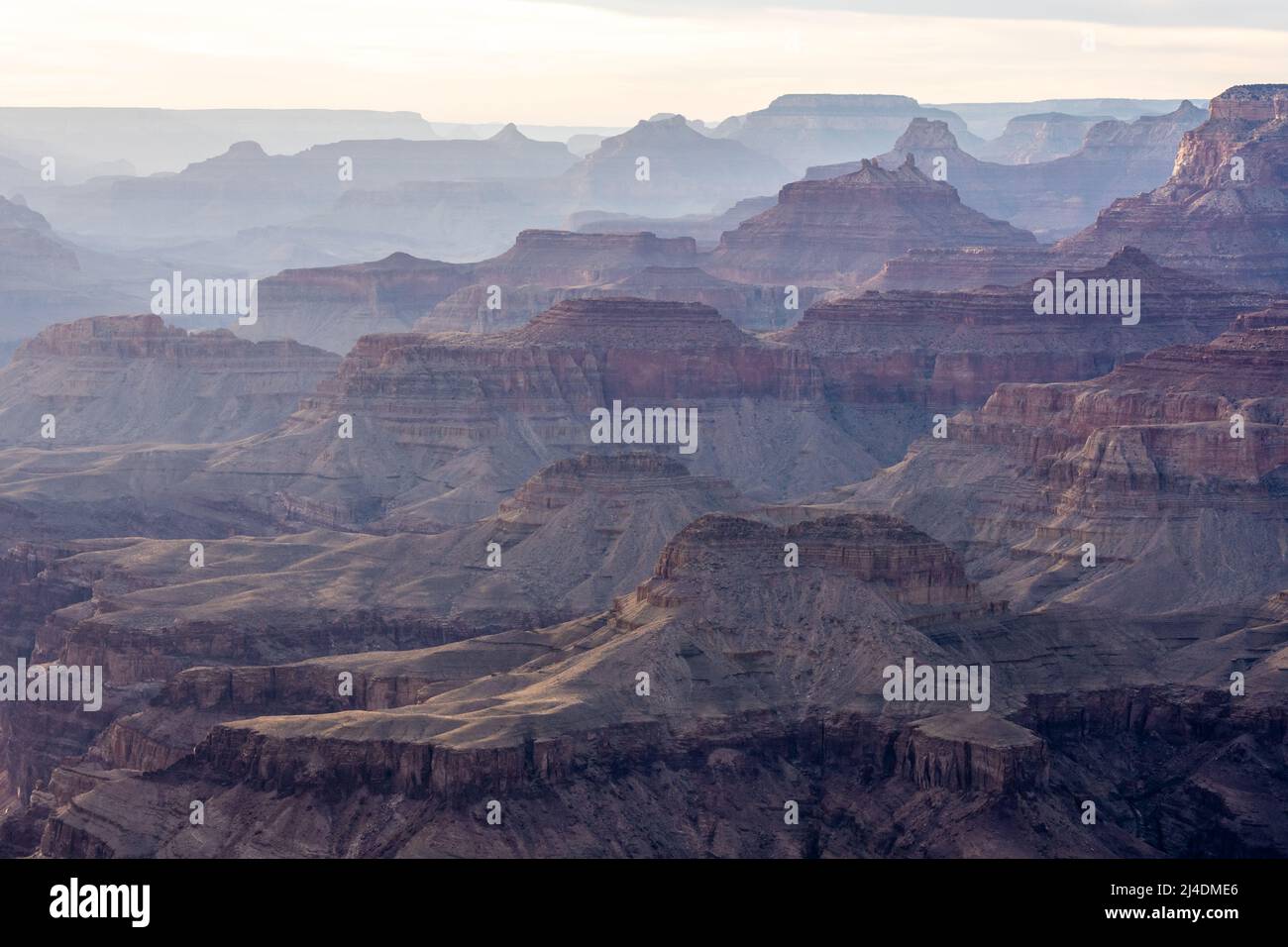 Strisce lungo gli strati di Piramide del Grand Canyon visto da Lipan Point Foto Stock