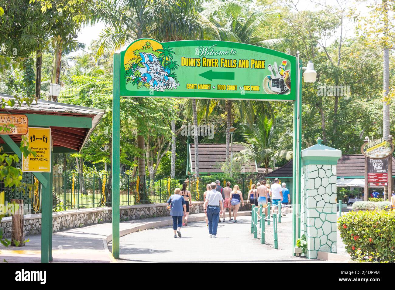 Ingresso alle cascate e al parco del fiume Dunns, Ocho Rios, St Ann Parish, Giamaica, Greater Antille, Caraibi Foto Stock