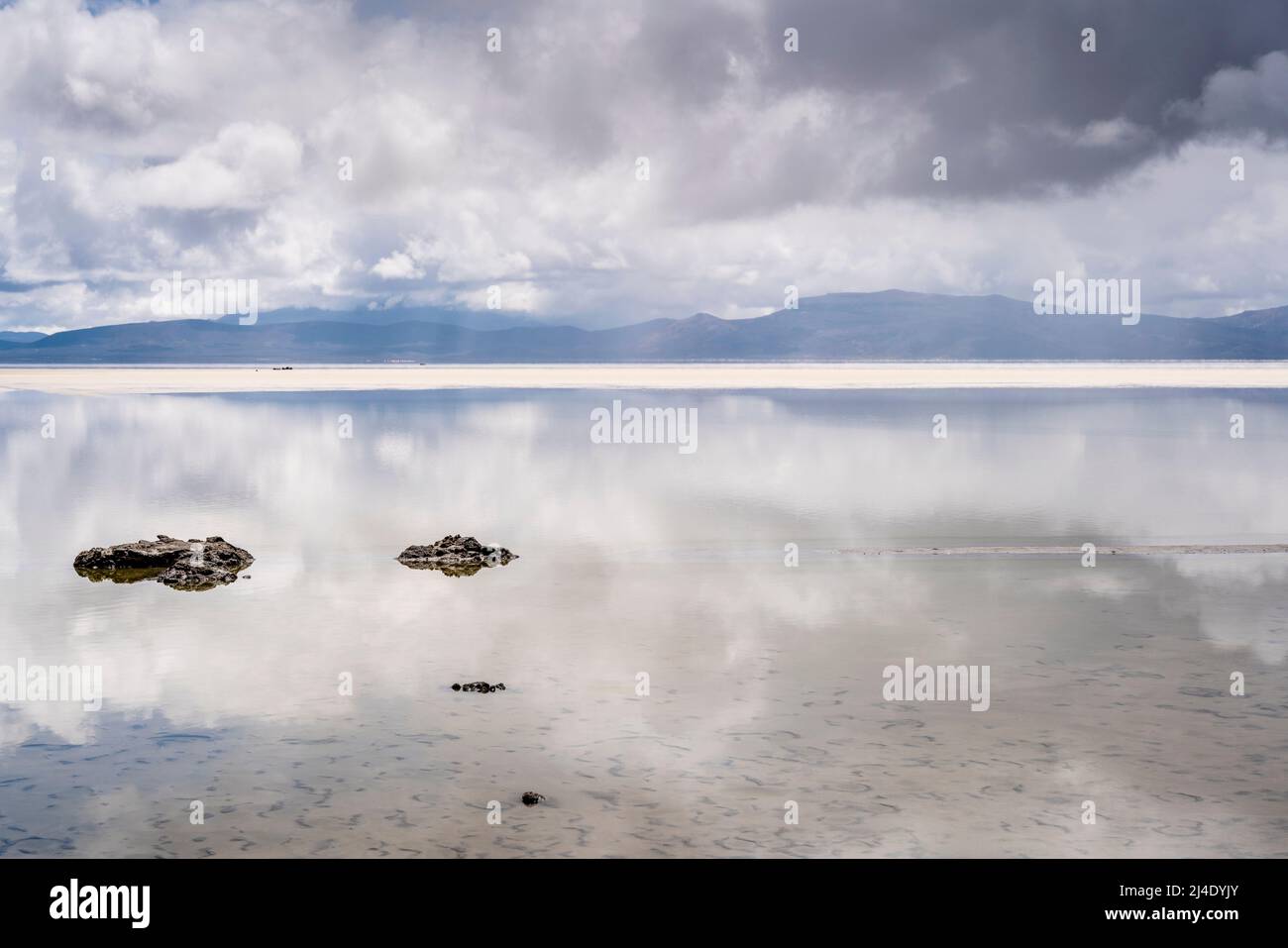 Il Salar de Moche (Lago Salinas) Lago di sale vicino alla città di Arequipa, regione di Arequipa, Perù. Foto Stock