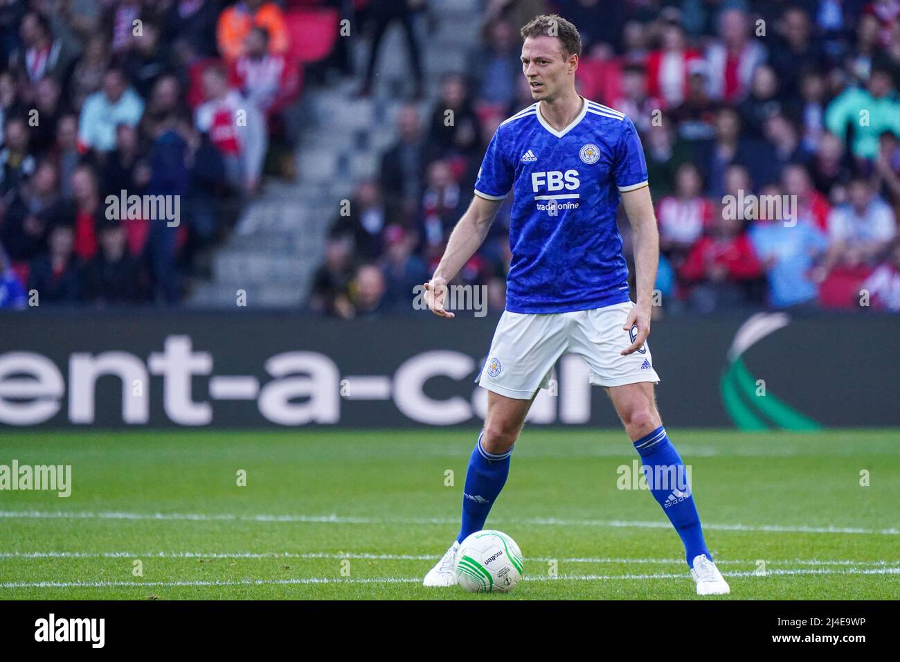 EINDHOVEN, PAESI BASSI - 14 APRILE: Jonny Evans di Leicester City durante le finali della UEFA Conference League, seconda tappa tra PSV Eindhoven e Leicester City allo stadio Phillips il 14 aprile 2022 a Eindhoven, Paesi Bassi (foto di Jeroen Meuwsen/Orange Pictures) Foto Stock